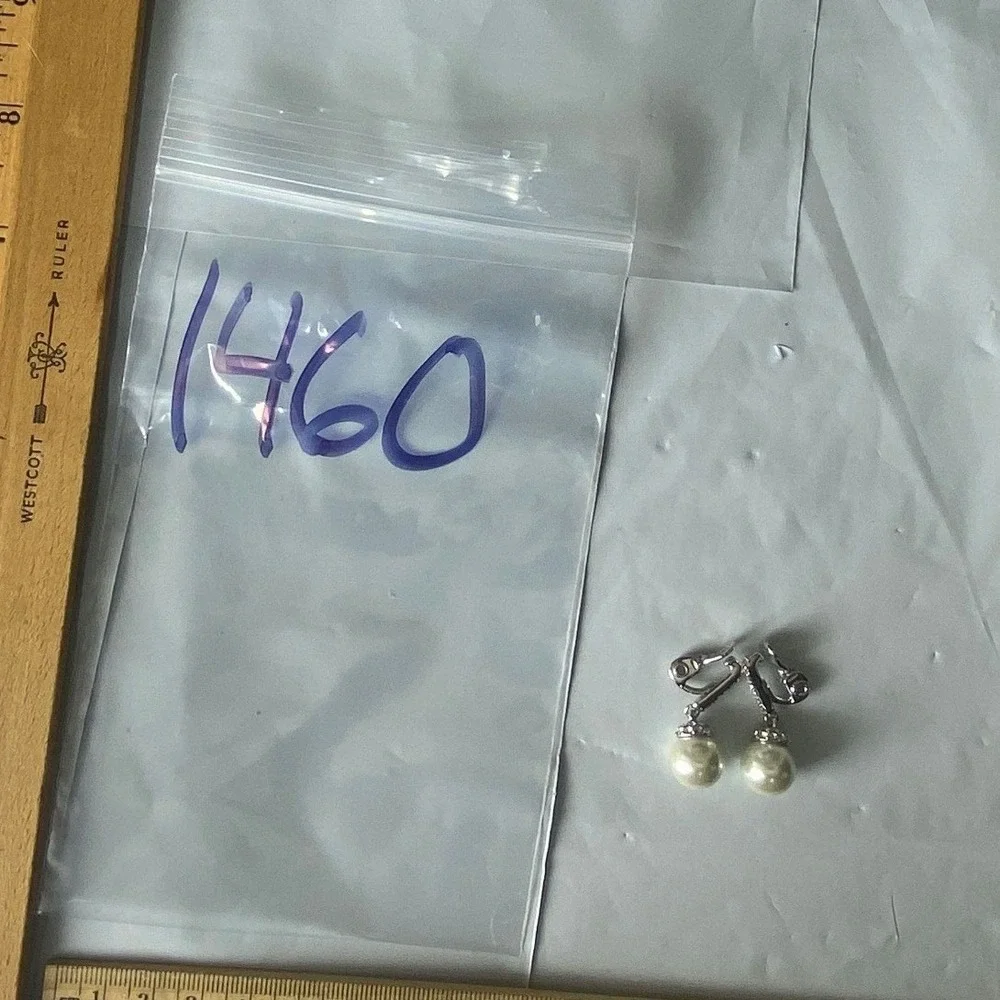 Pearl Drop Earrings Silver‎ Tone Clip On